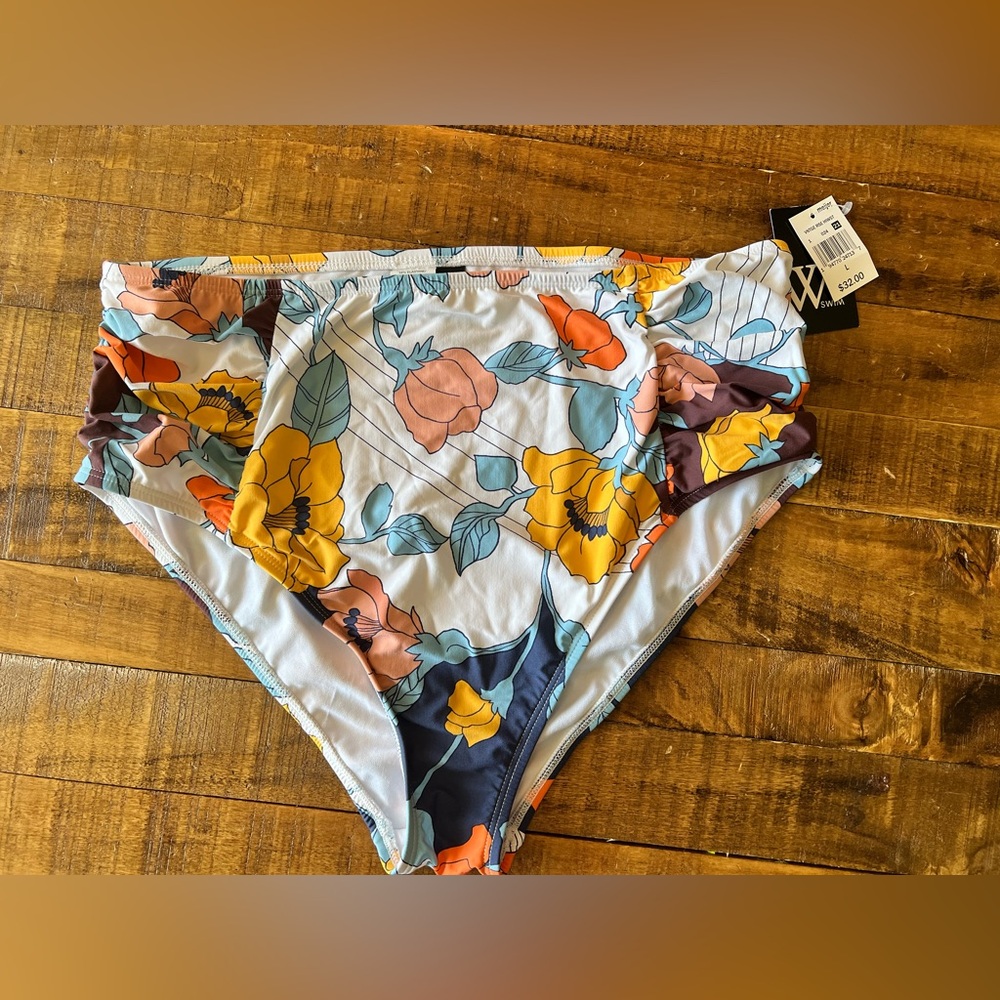 Bikini bottoms size L nwt